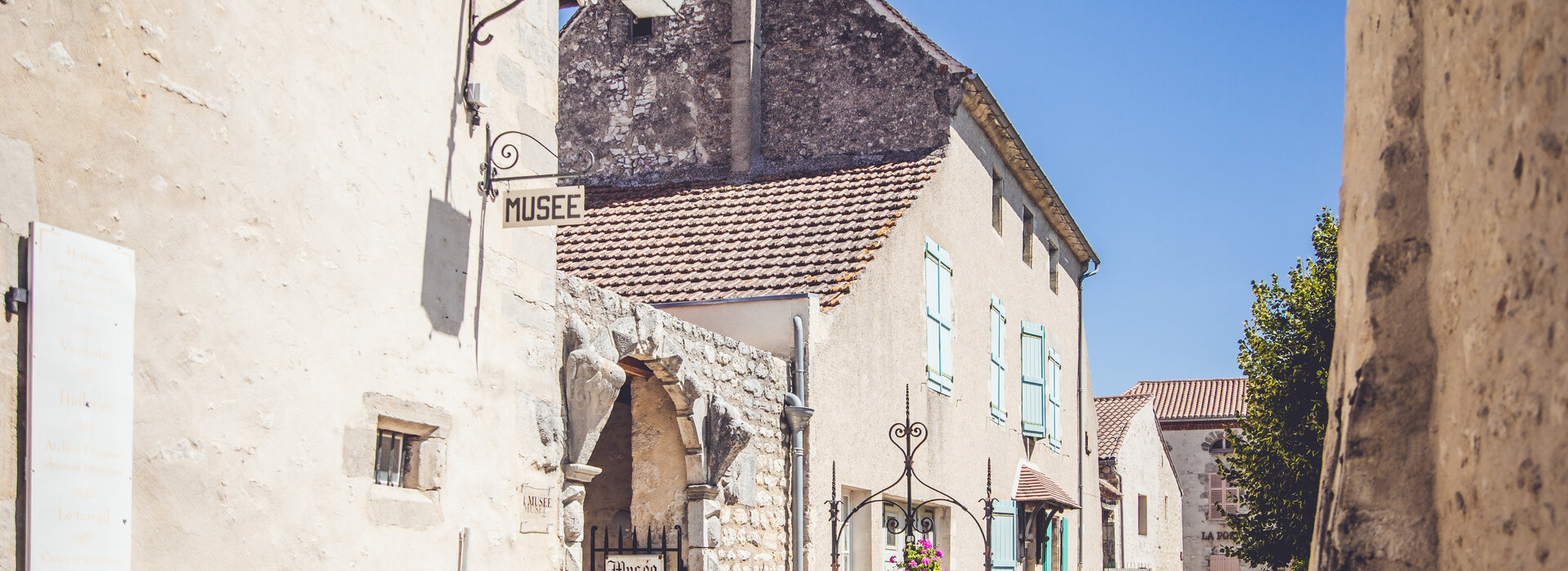 On parle de Charroux